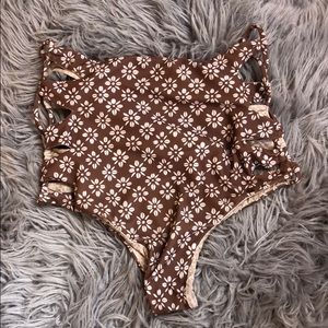 ACACIA QUEENS BOTTOM LARGE.